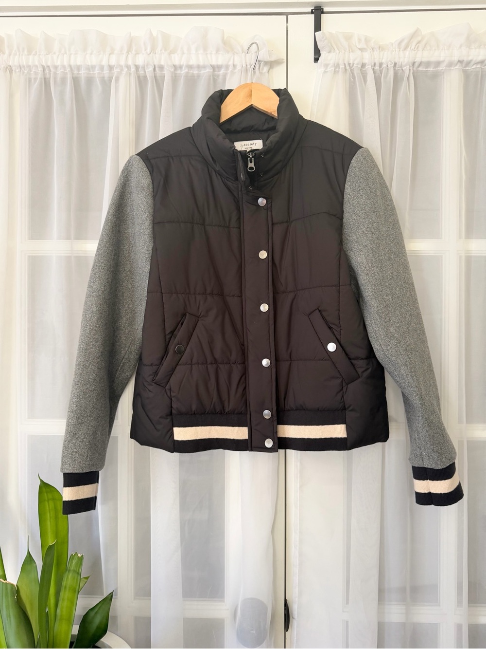 J. SOCIETY Varsity Sporty Bomber Jacket Size Medium